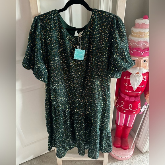 Stunning Holiday Dress ✨ - Picture 2 of 3